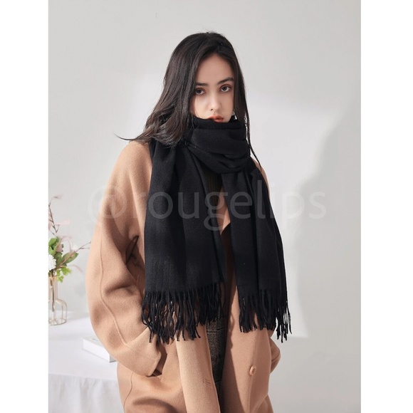 Black Wide Shawl Scarf With Tassels - Picture 3 of 6